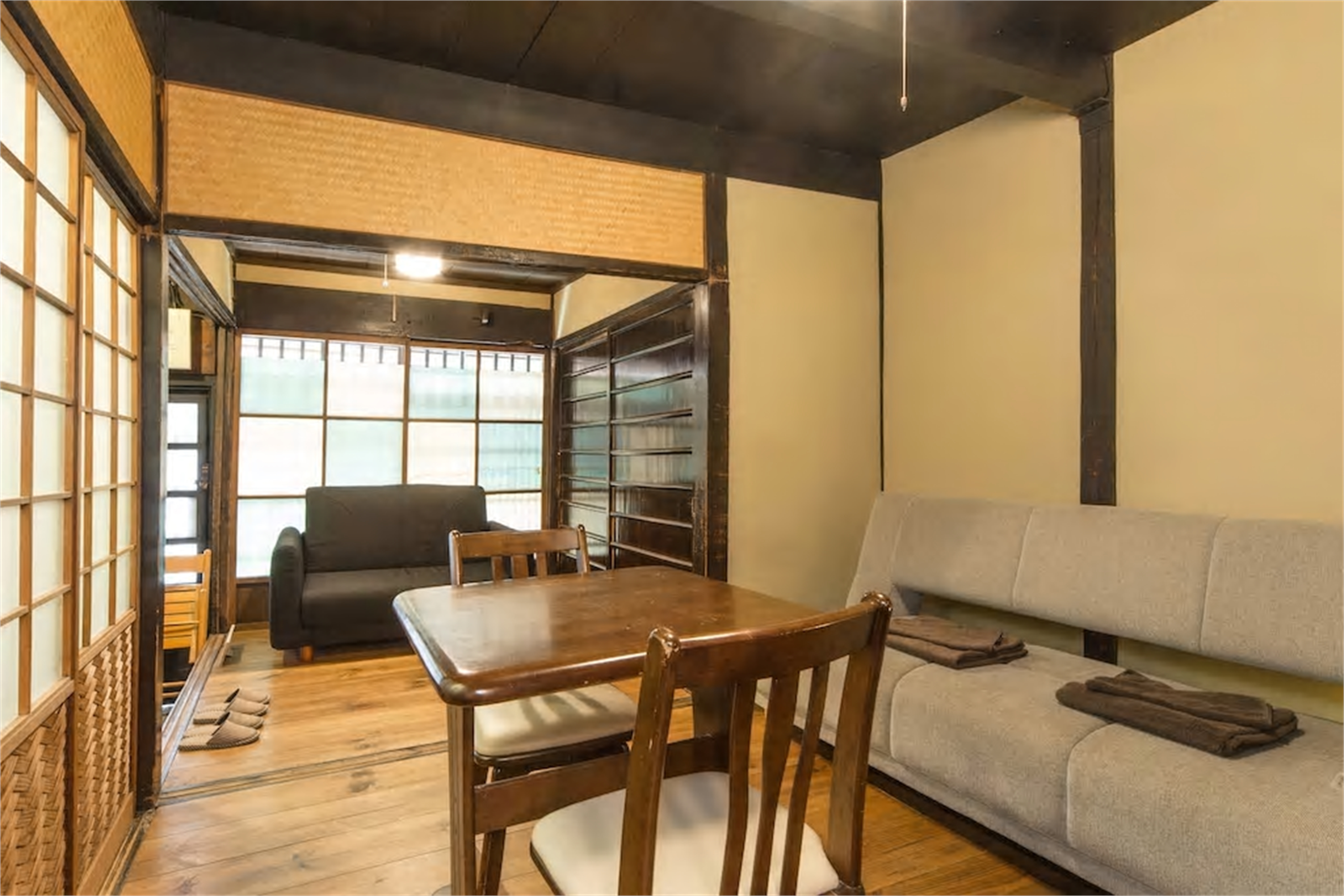 Iho-An ground floor living room with two sofa beds